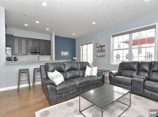 191 Roosevelt Dr, Wood Ridge, NJ 07075