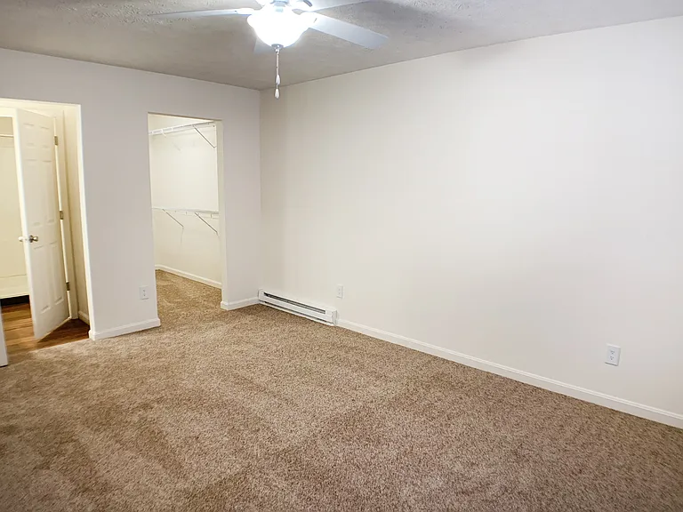 Wyndemere Apartments — Photo 54