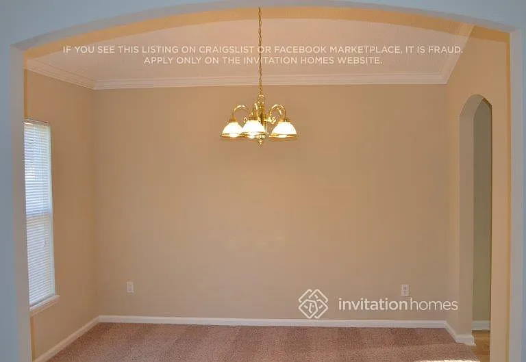 9294 Thunderbolt Dr — Photo 2