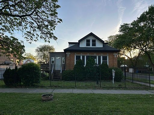4th image of 9300 S Vernon Ave