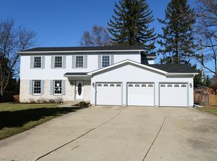 4826 Barnwood Trl, McHenry, IL