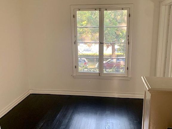 4th image of 128 S Camden Dr #202