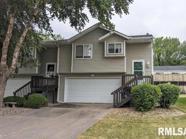 719 11th Ave #B-8, Silvis, IL 61282