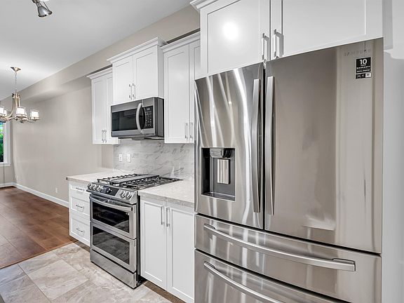 3rd image of 20328 86th Ave #201