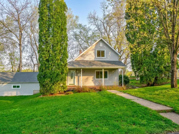 1211 3rd St N, Stillwater, MN 55082