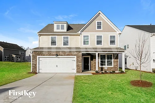 557 Hillpark Ln Photo 1