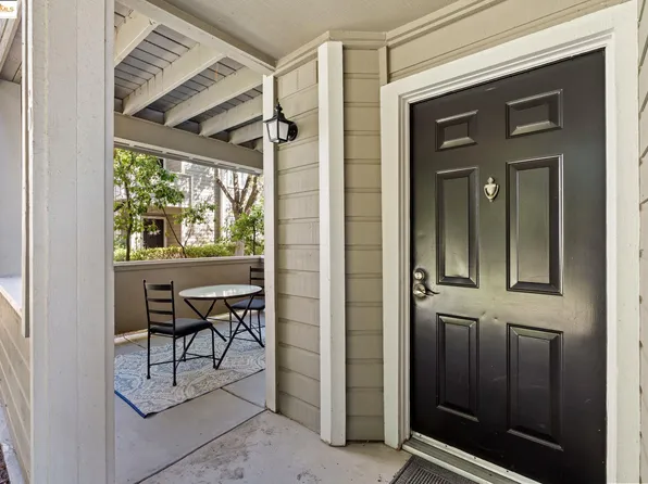 520 Canyon Oaks Dr APT D, Oakland, CA 94605