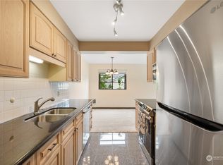 12300 33rd Ave NE APT 304, Seattle, WA 98125