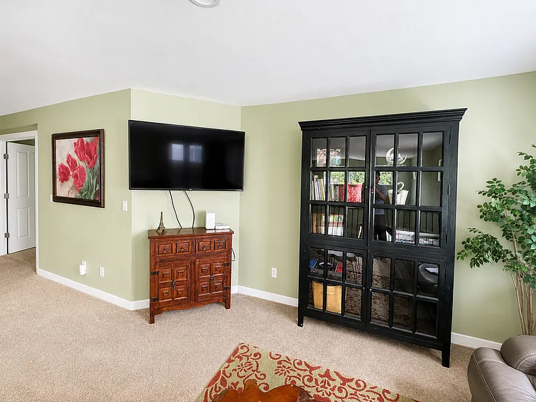 220 246th Ct NE — Photo 10