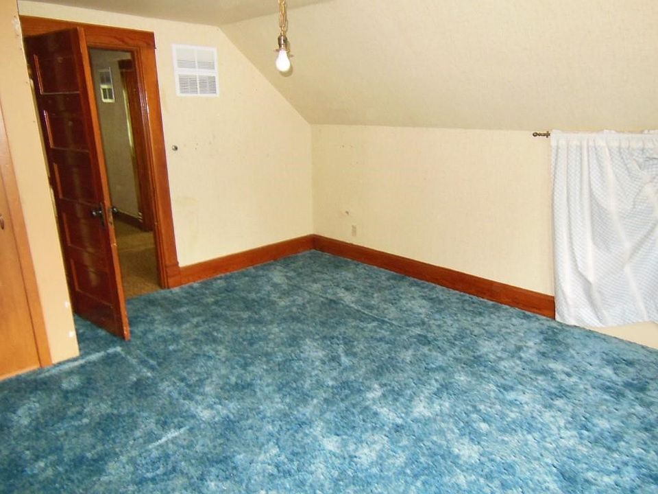 1st image of 610 Nebraska St