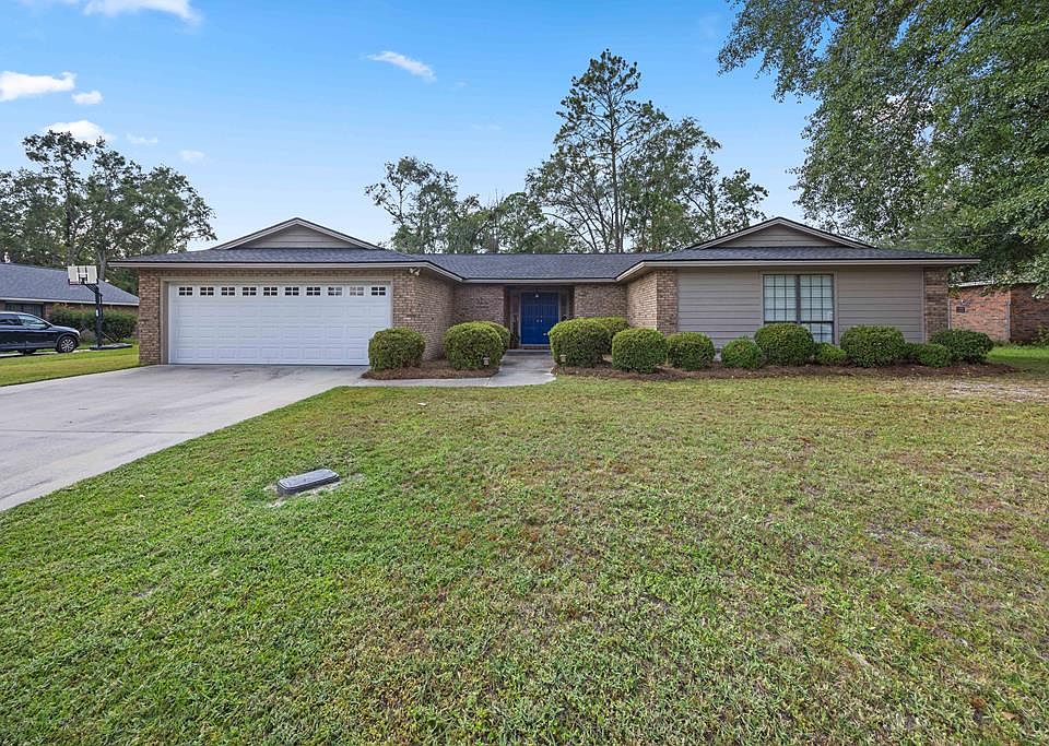 1st image of 4216 Thornwood Way
