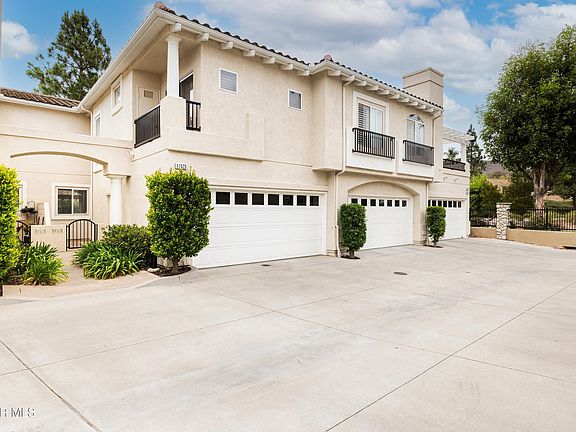 3rd image of 11523 Treeview Ct