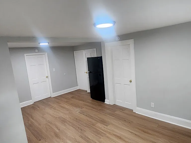 19 Norfolk St #2 — Photo 3