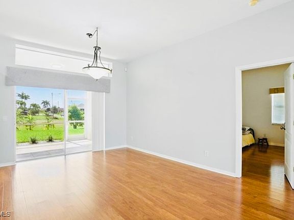 4th image of 4319 SW 21st Pl