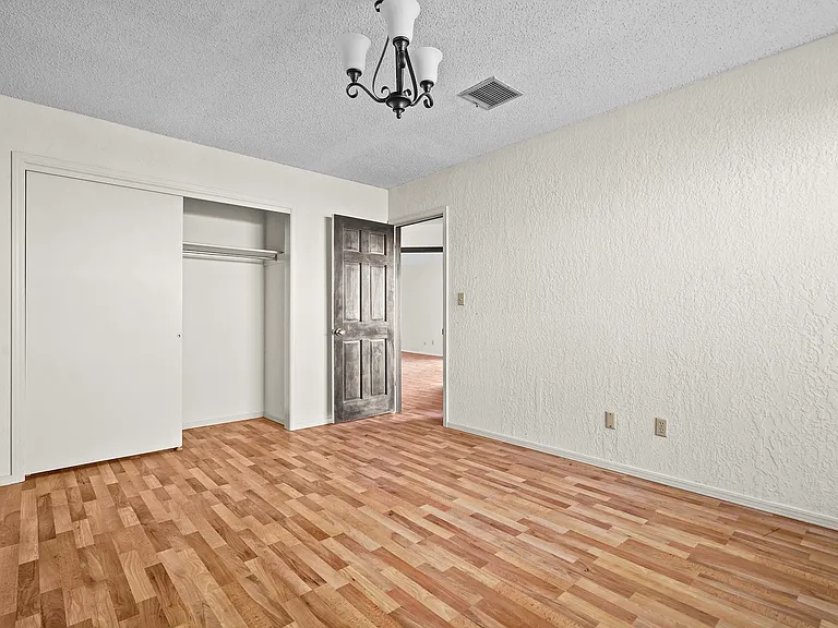 5856 Mira Serena Dr — Photo 10