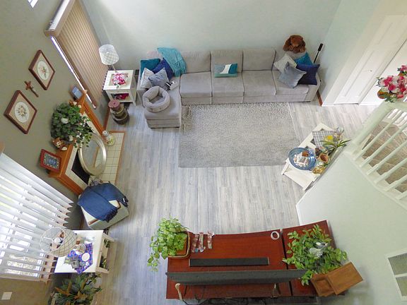3rd image of 142 Parkview Dr #142