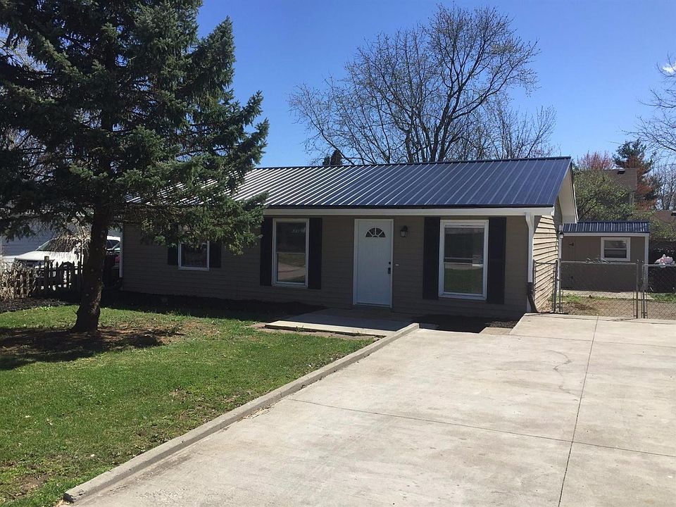 1st image of 308 Woodcross Pl