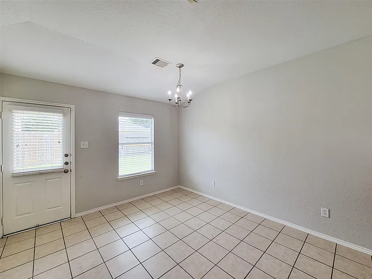 7438 Fox Knoll Ln — Photo 15
