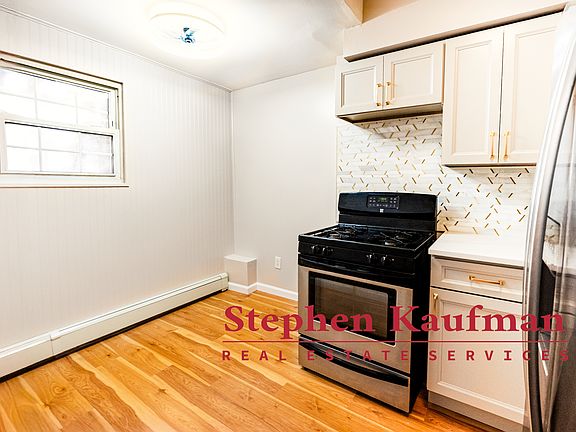 4th image of 266 Throggs Neck Blvd Floor 1