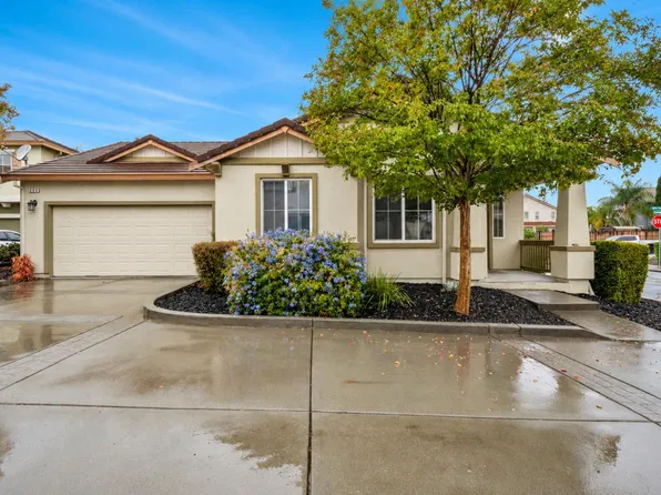 864 Embassy Cir, Vacaville, CA 95688