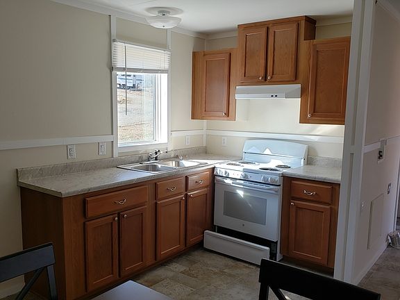 2nd image of 10438 Rosebud Ln
