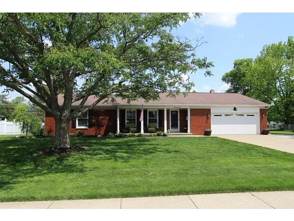 1715 Reynolds Dr photo 1
