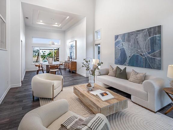 4th image of 608 Crest Dr