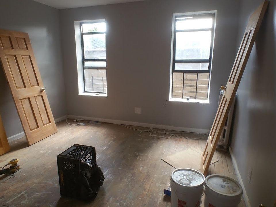 1st image of 409 E 21st St APT 1B