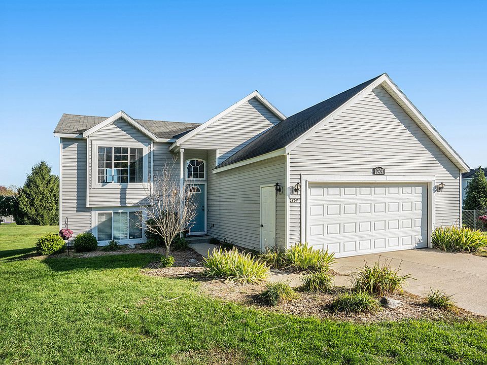 1st image of 6969 Pine Island Dr NE