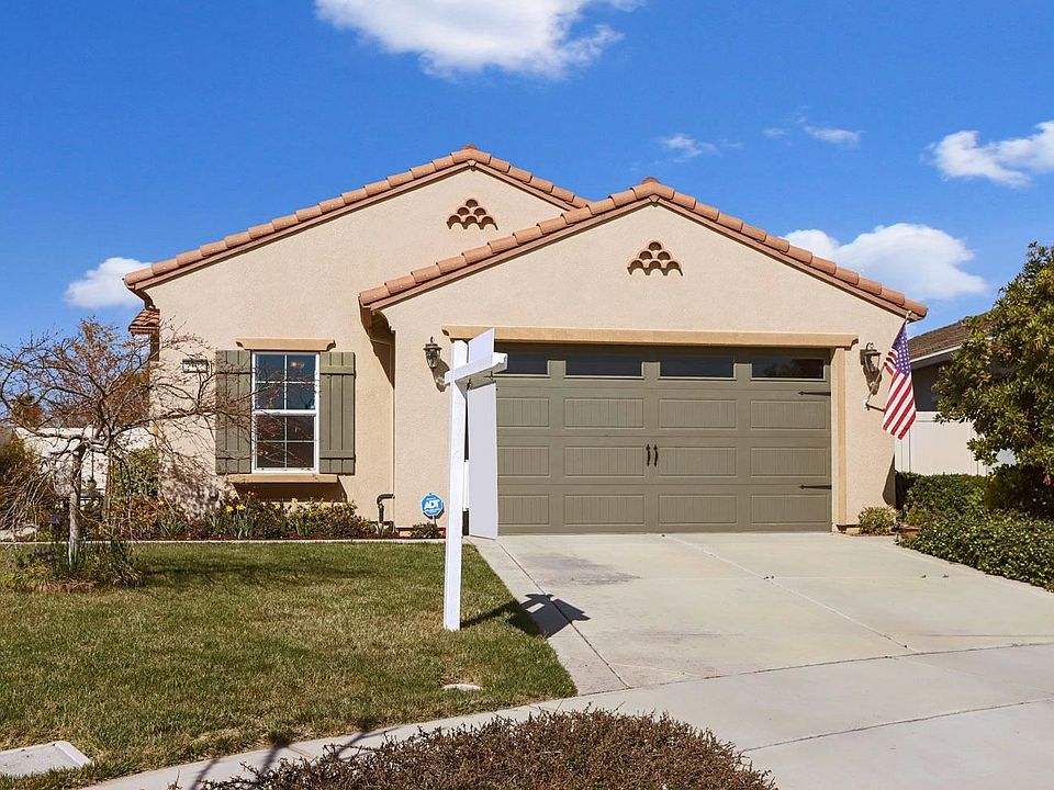 1st image of 2792 Roseberry Ave