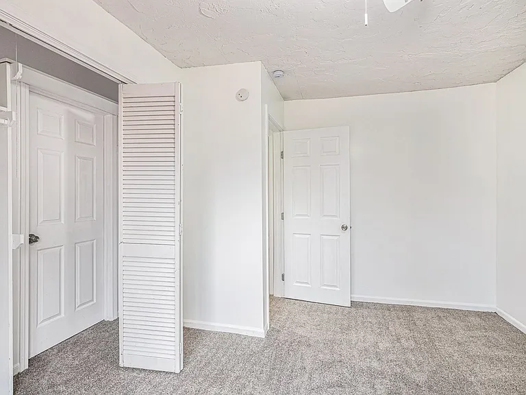 1208 S Mayview Ave — Photo 8