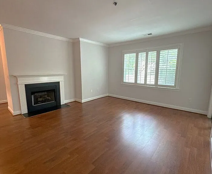 5609 Fairview Rd #5 — Photo 6