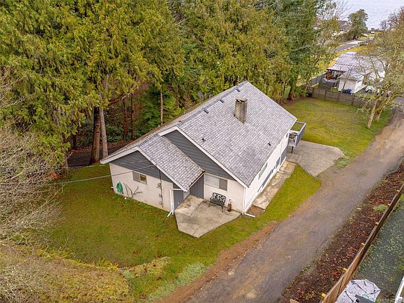 3rd image of 7900 Lantzville Rd