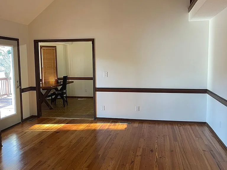 609 Georgetown Cir — Photo 34