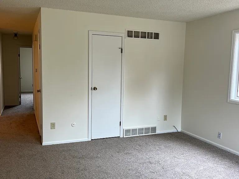 1916 9th Ave #1916 — Photo 8