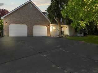 1140 Country Ridge Dr, Richland, WA 99352