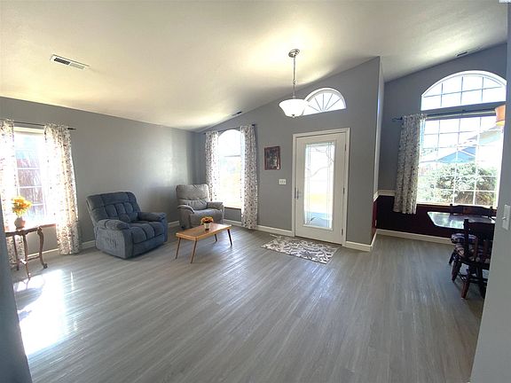 2nd image of 8617 W Bonnie Ave