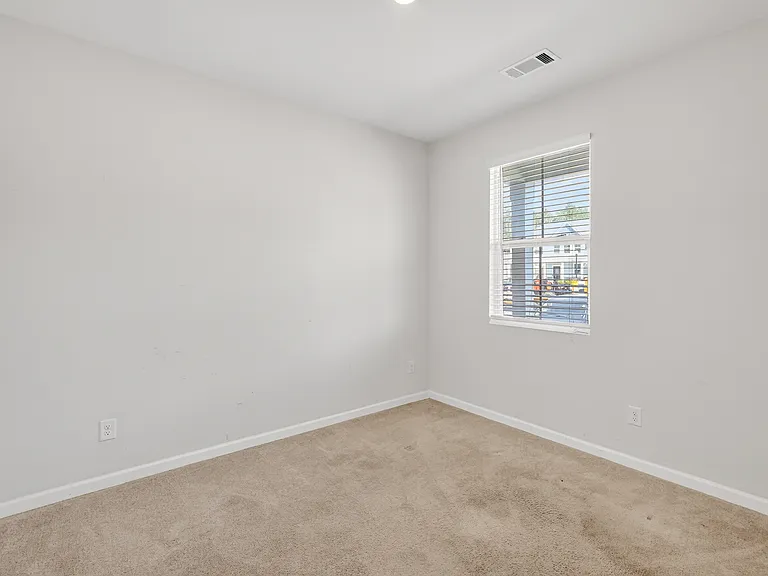 140 Cecil Rd — Photo 6