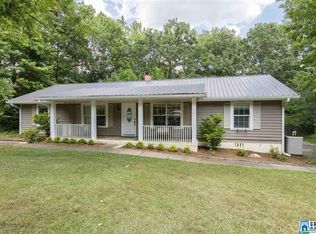 40 Saxon Ln, Calera, AL 35040