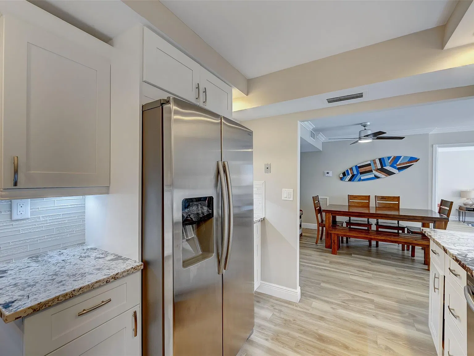 2 bed, 2.0 bath, 1050 sqft, $4,250 — Photo 4