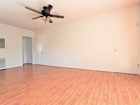 2nd image of 920 N El Centro Ave APT 3