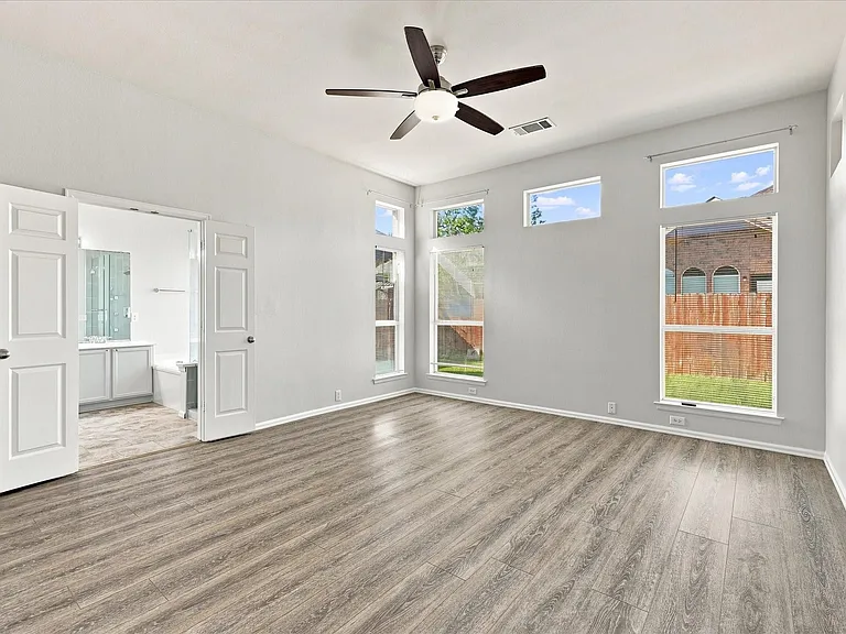 2812 Thorncreek Ln — Photo 12