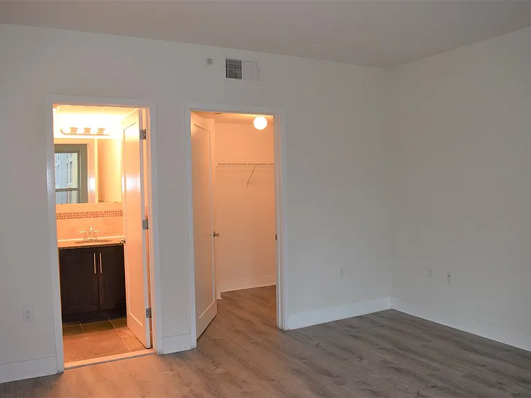 253 Washington St #601 — Photo 12
