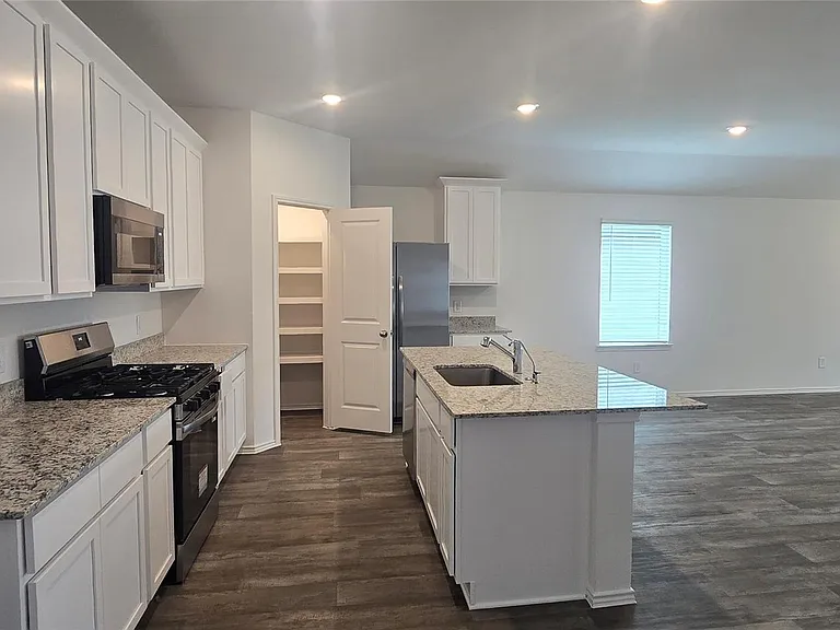 3046 Holland Lakes Dr — Photo 5