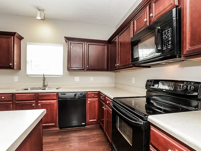 3342 Hamberton Cir — Photo 7