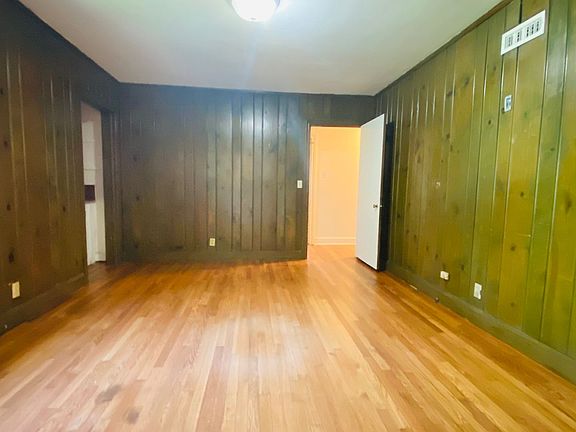 2nd image of 10 Sherwood Dr