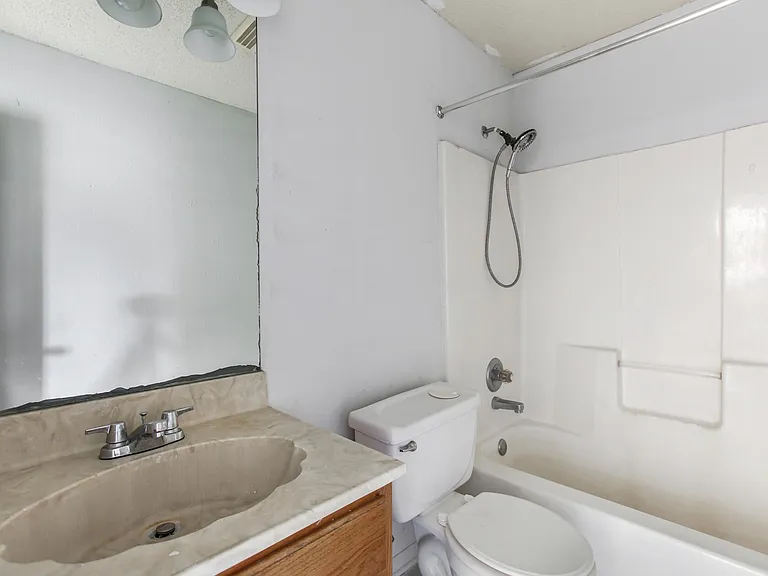 4136 Lac Street Pierre Dr — Photo 10