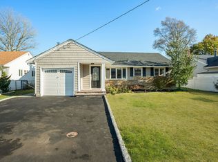 359 Harrison Ave, Massapequa, NY 11758