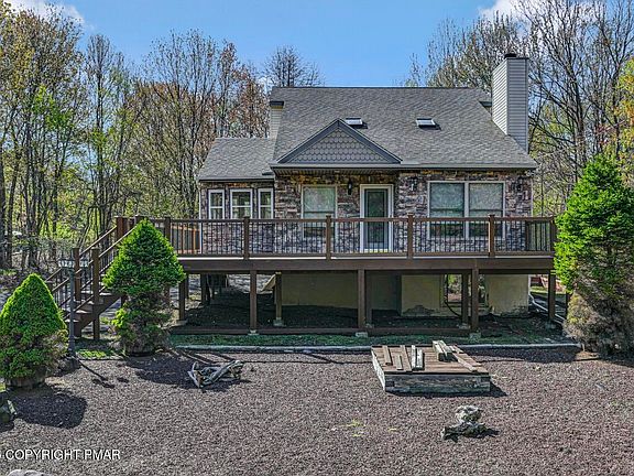 3rd image of 458 Cedar Dr
