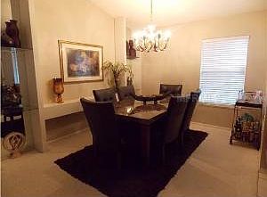 5th image of 1009 Providence Ln